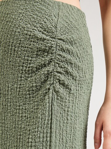 ABOUT YOU Skirt 'Kiara' in Green