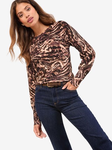Lipsy Sweater in Brown: front