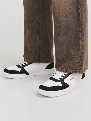 Sneaker low 'JFWBOUNCE' de la JACK & JONES pe alb: față