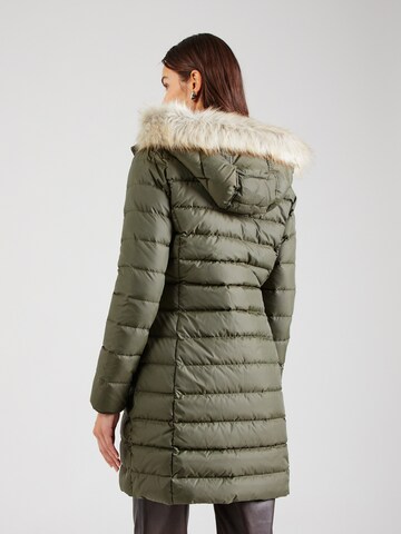 Tommy Jeans Zimní kabát 'Essential' – zelená
