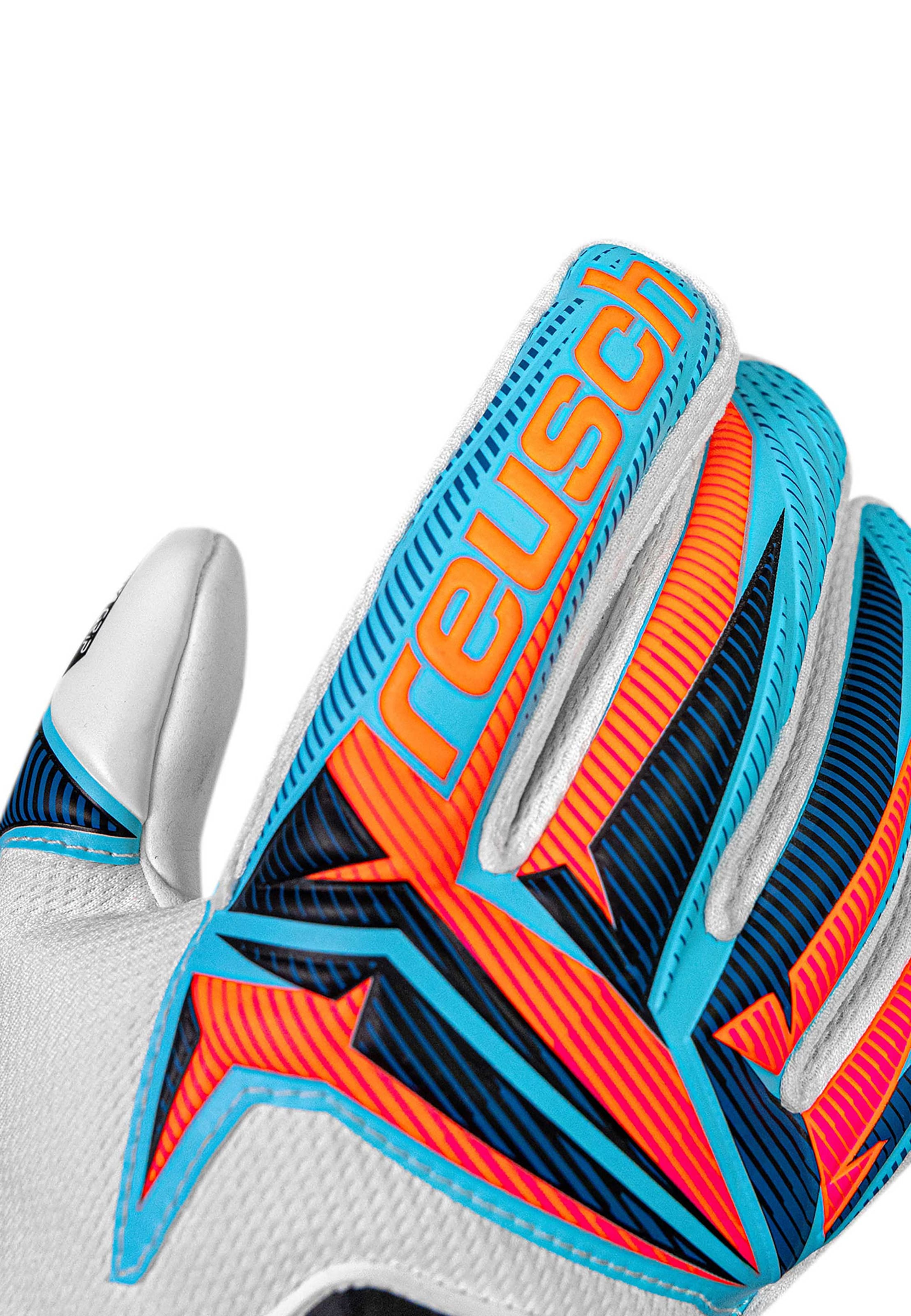 REUSCH Sports gloves 'Attrakt Advance' in White