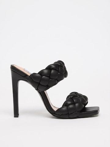 Escarpins 'Kenley Black Sandals' STEVE MADDEN en noir : devant