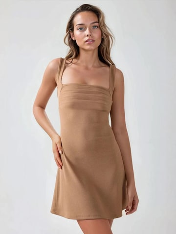 Hiccup - Vestido em castanho: frente