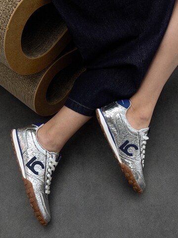 Baskets basses Lola Casademunt en argent