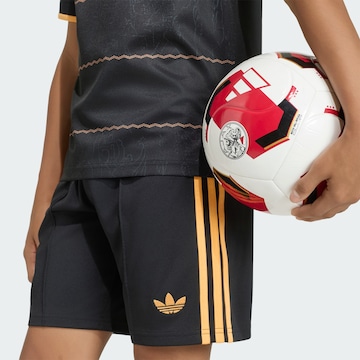 ADIDAS PERFORMANCEregular Sportske hlače 'Ajax Amsterdam 26/27' - crna boja