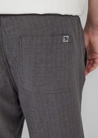 s.Oliver Regular Hose in Schwarz