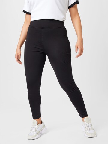 Trendyol Curve Skinny Leggings in Schwarz: predná strana