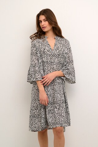 Robe Kaffe en blanc