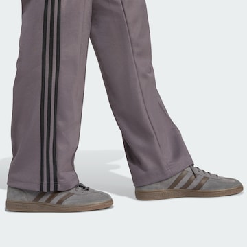 ADIDAS ORIGINALS Baggy Trousers 'Adicolor Firebird' in Grey