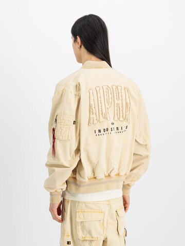 ALPHA INDUSTRIES Демисезонная куртка в Желтый: спереди