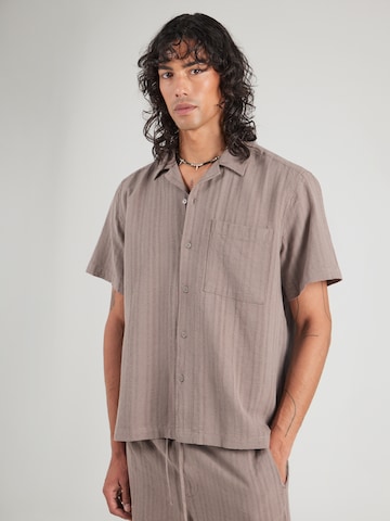 Only & Sons Comfort fit Button Up Shirt 'ONSVENTO' in Brown: front