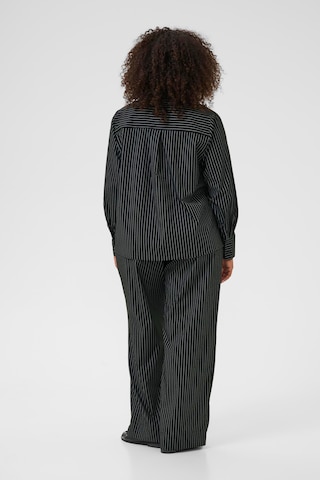 KAFFE CURVE Blouse 'Eloana' in Zwart