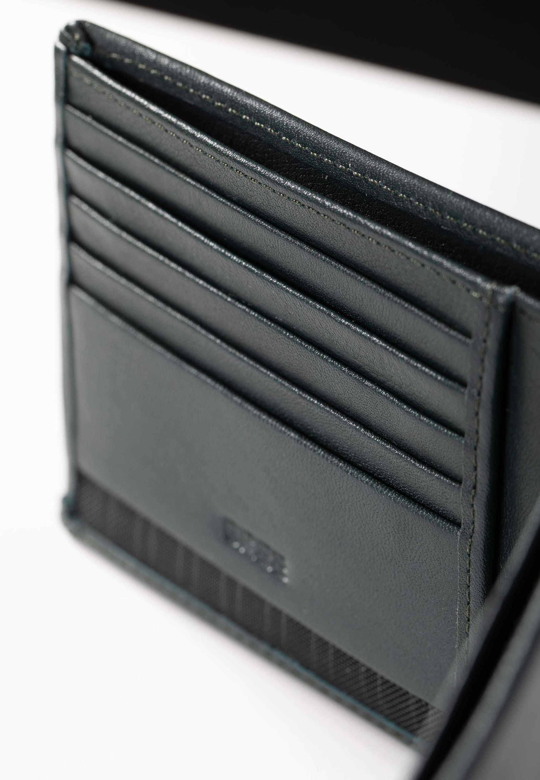 BREE Portemonnaie 'The Icons Fold' in Grün