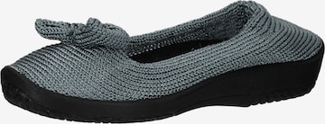 Arcopedico Classic Flats in Grey: front