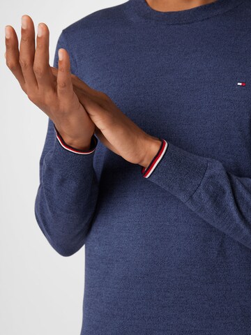 TOMMY HILFIGER Sweater in Blue