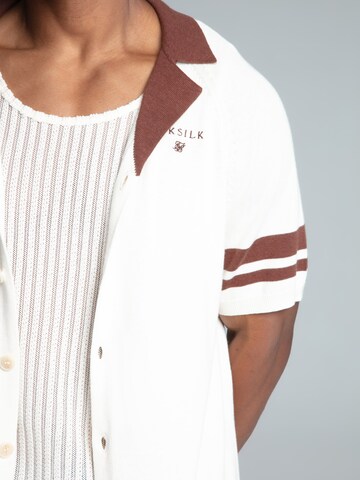 Coupe regular Chemise 'Retro Resort' SikSilk en beige