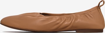 Ballerines CESARE GASPARI en beige : devant