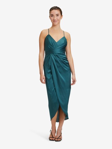 Vera Mont Abendkleid mit Raffung in Grün: predná strana