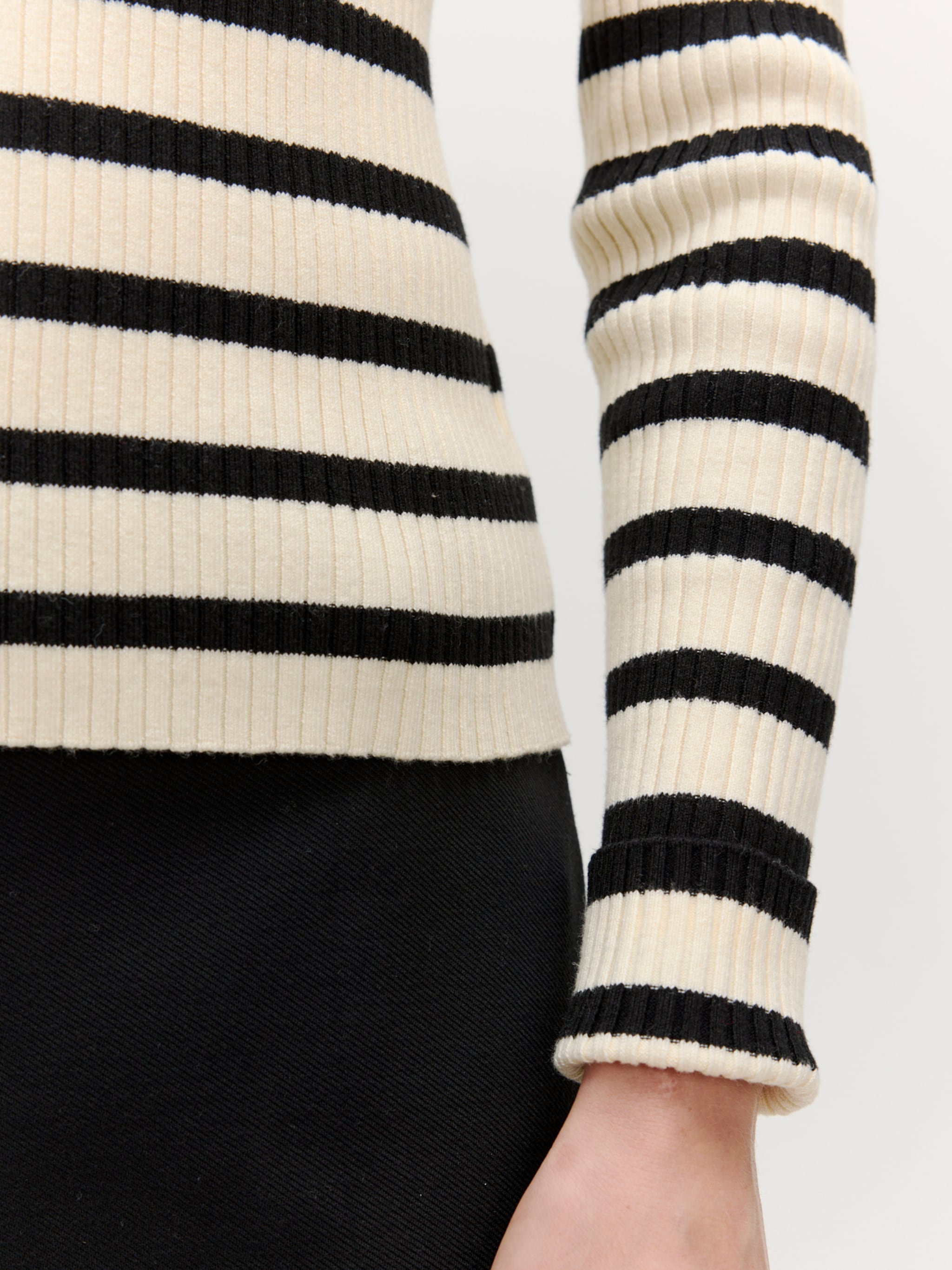 EDITED Produits Pull-over 'Alison' noir