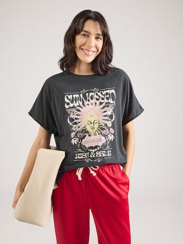 QS T-shirt i svart: framsida
