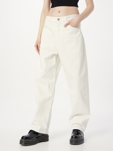 Carhartt WIP Loosefit Jeans 'Brandon' i vit: framsida