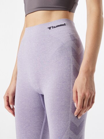 Skinny Pantaloni sport de la Hummel pe mov