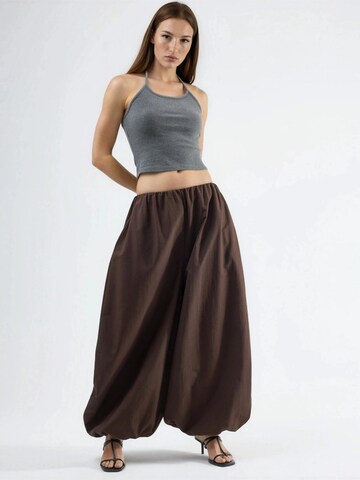 Barrel Pantalon Busem en marron