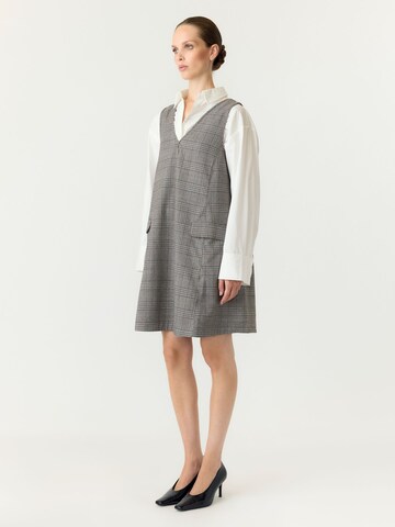 Abito 'DAKOTA' di YAS in grigio