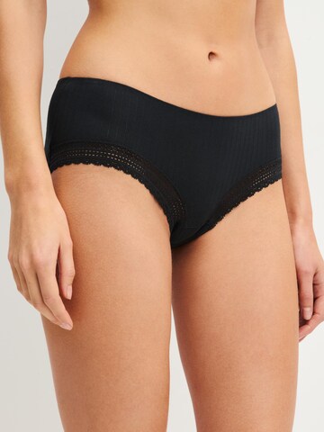 CALIDA Boyshorts 'Etude Ajours' in Black