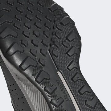 ADIDAS TERREX Lage schoen 'Voyager 21' in Bruin