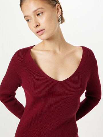 Rochie tricotat de la MEXX pe roșu