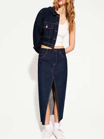 Bershka Skirt in Blue: front