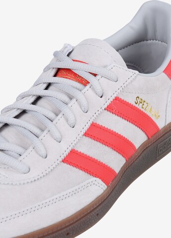 ADIDAS ORIGINALS Sneaker low 'Handball Spezial' i grå