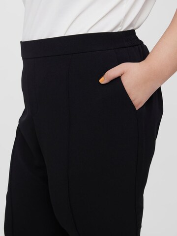 regular Pantaloni di Vero Moda Curve in nero