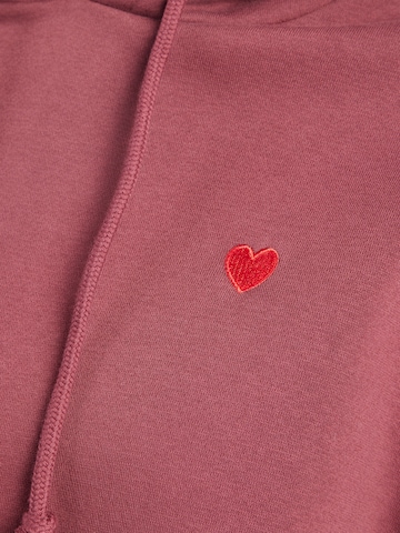 PIECES Свитшот 'PCCHILLI' в Красный