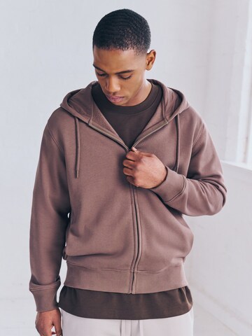 Veste de survêtement Next en marron : devant