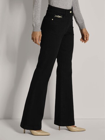 MADELEINE Bootcut Jeans in Zwart