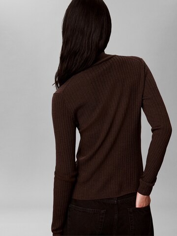 Pull-over Calvin Klein en marron