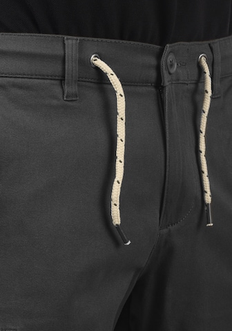 BLEND Regular Cargo Pants in Grey