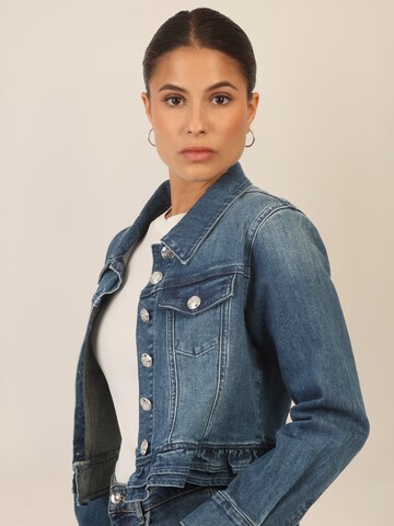 APART Between-Season Jacket in Blue