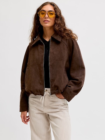 Veste mi-saison 'JXNaomi' JJXX en marron : devant