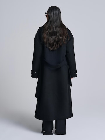 Cappotto di mezza stagione di AEMMI in nero