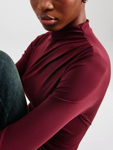 Chemisier 'PCMADISON' PIECES en rouge