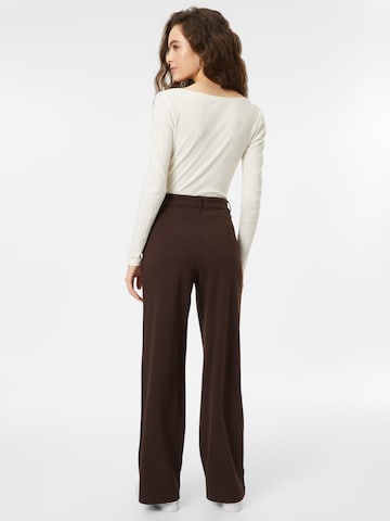 VERO MODA Wide leg Pleated Pants 'Becky' in Brown