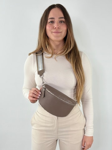 lePelou Fanny Pack 'CHIARA medium' in Grey