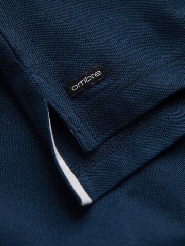 Maglietta di Ombre in blu