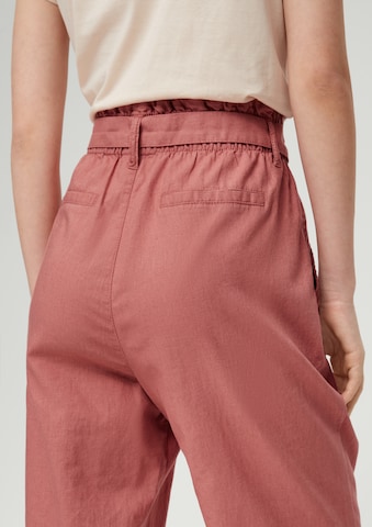 QS Tapered Pleat-front trousers in Orange