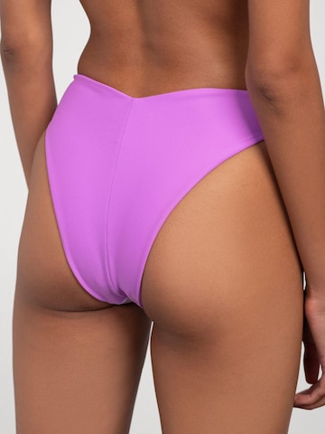 Bandeau Bikini 'Athena Wooden Bikini Set - Lilac' Flavia Valentini en violet