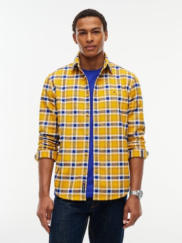 Tommy Jeans Regular fit Button Up Shirt in Yellow: front