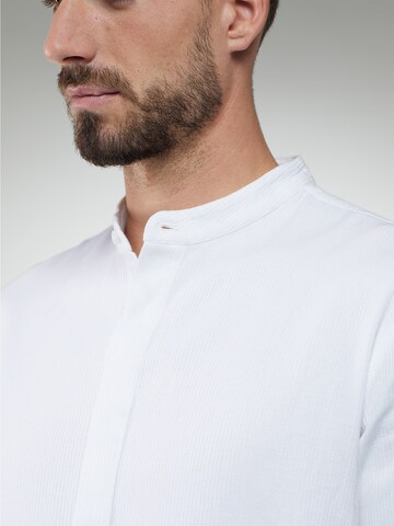 ABOUT YOU x Kevin Trapp Regular fit Button Up Shirt 'Valentin' in White